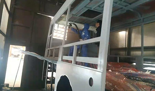 車輛內飾頂棚噴涂發(fā)泡保溫(圖2) 車輛內飾頂棚噴涂發(fā)泡保溫
